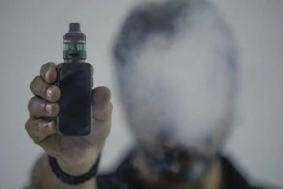 Apreensões revelam desafio do mercado clandestino de cigarros eletrônicos no País