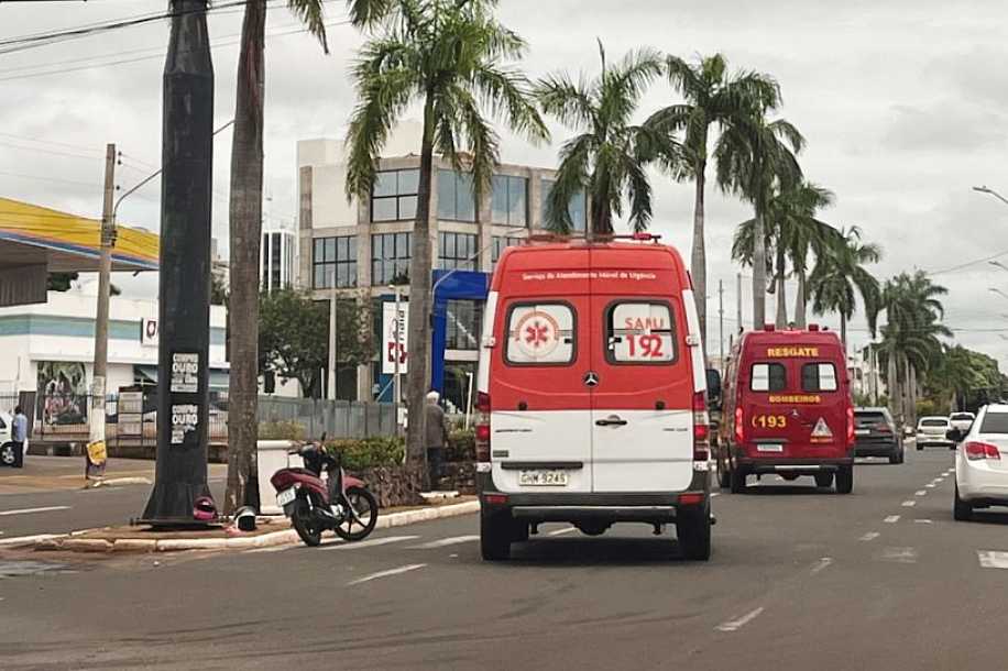 Acidente de trânsito é registrado nesta sexta-feira na Av. João Amadeu em Jales