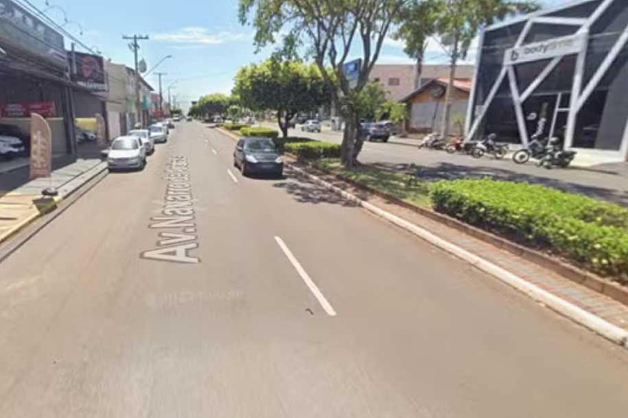 Idosa fica gravemente ferida após ser atropelada e três se ferem em colisão frontal no noroeste de SP