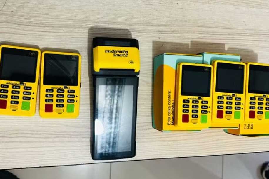 Idoso desconfia de ligação de falso entregador sobre presente de aniversário, arma plano e aciona polícia para prender suspeito