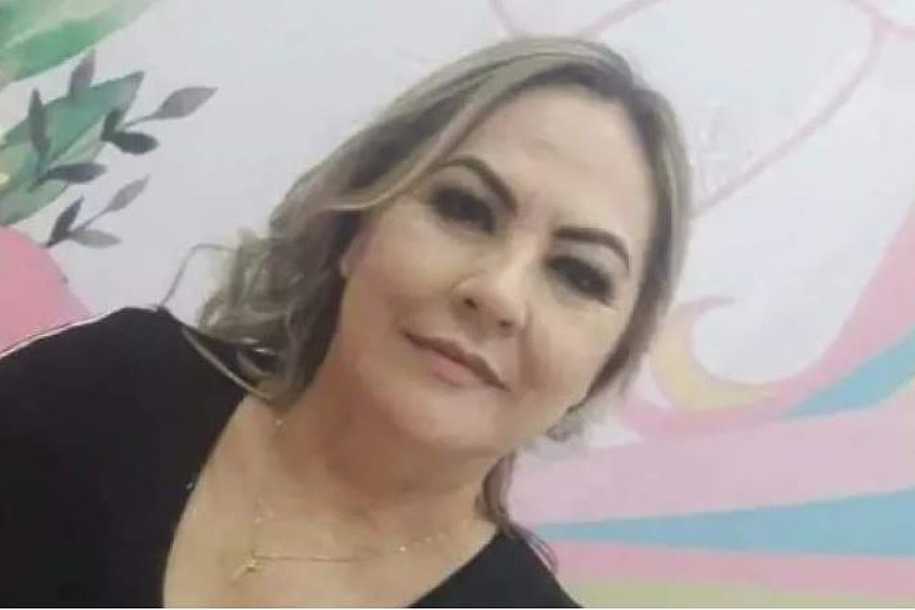 Mulher que teve carro incendiado morre em hospital de queimados