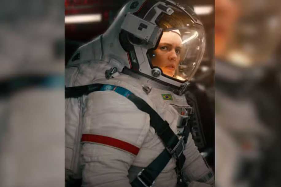 Brasileira estreia no cinema como astronauta em filme chinês que é sucesso de bilheteira: ´Emoção grande´