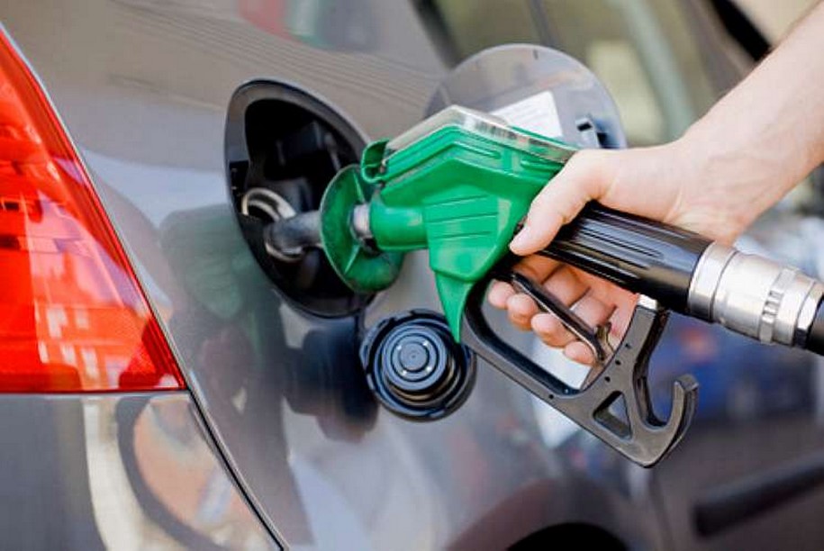 Petrobras anuncia alta da gasolina e do diesel em venda nas refinarias