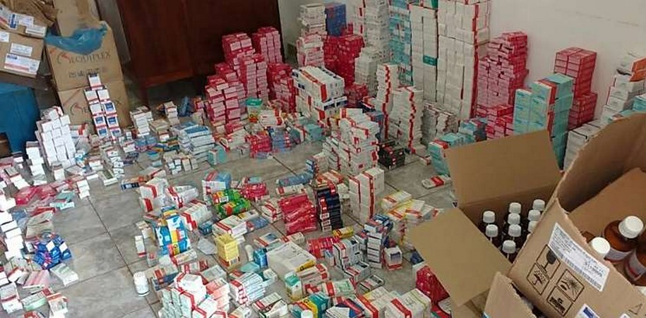 Remédios vencidos são encontrados em depósito de posto de saúde em Dolcinópolis