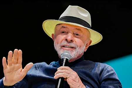 Lula sugere punição pior que a forca a traidores da pátria