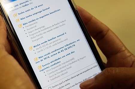 Hoje é o último dia para pedir o auxílio emergencial do governo; veja como fazer