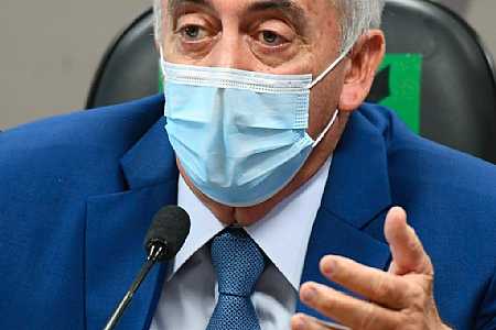 Senador diz que Bolsonaro deve ter punição por ´kit covid´