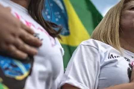 Ex-empregado diz que 1ª mansão de Bolsonaro na Barra teve dinheiro por fora