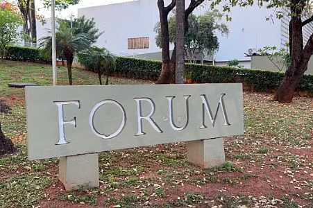 Justiça condena homem que usou dados de empregada doméstica e filho para dar golpe de R$ 1,3 milhão