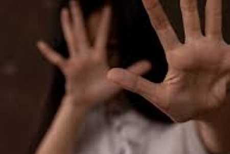 Homem é preso após ser flagrado estuprando enteada de 14 anos em Votuporanga