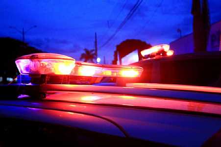 Mototaxista apanha ao tentar defender morador de rua de espancamento