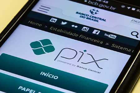 Homem procura a polícia após fazer PIX de R$ 52 mil para a pessoa errada