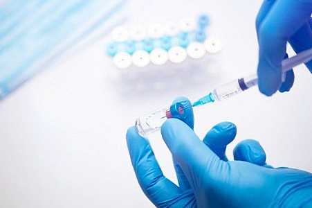 Fiocruz articula importação de 2 milhões de doses da vacina de Oxford