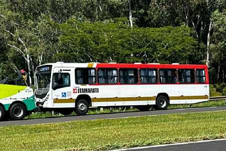 Batida de ônibus deixa 17 passageiros feridos em rodovia de Mirassol