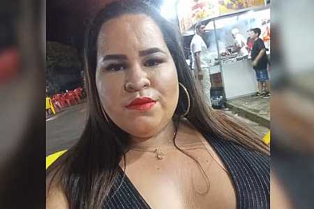Criminosos envolvidos na morte da jovem baleada na frente dos filhos convenceram adolescente a assumir o homicídio, diz polícia