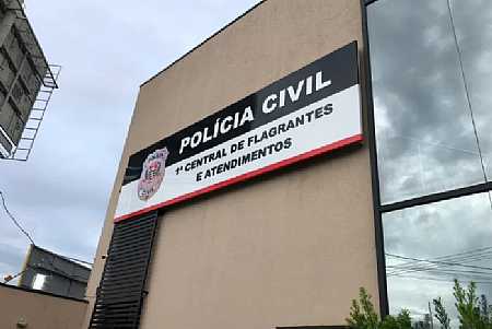 Motorista de aplicativo denuncia passageira suspeita de xingar ela de ´macaca´ após negar corrida