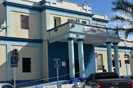 Homem armado invade e rouba R$ 4 mil da Santa Casa de Penápolis