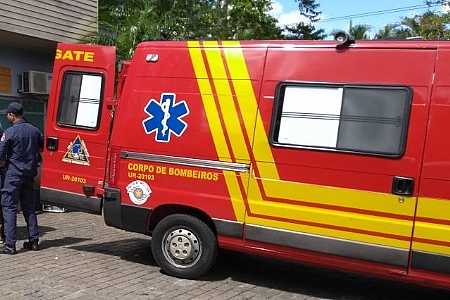 Menino de três anos morre após se afogar em piscina