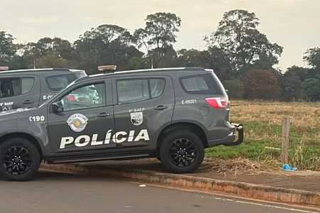 Dois suspeitos de tentar furtar empresa morrem em troca de tiros com policiais de folga