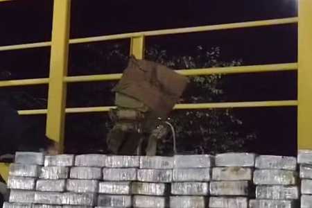 Polícia encontra 440 kg de cocaína escondidos em caminhão-tanque em Ilha Solteira