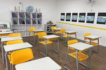 Sem celular na escola: alunos citam ´crises de abstinência´, melhora nas notas e mais socialização; ´como a saída de um vício´, diz professora