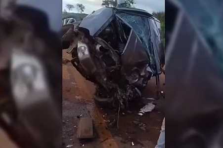 Motorista morre ao bater de frente com carreta em rodovia de Cardoso; vídeo