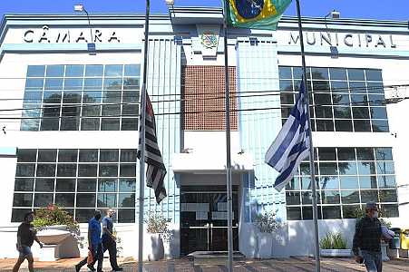 Câmara de Araçatuba vota aumento de 94,7% nos salários dos vereadores
