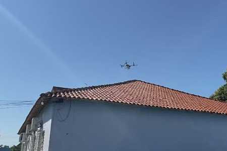 Urupês reforça combate à dengue com drones para pulverização de larvicida