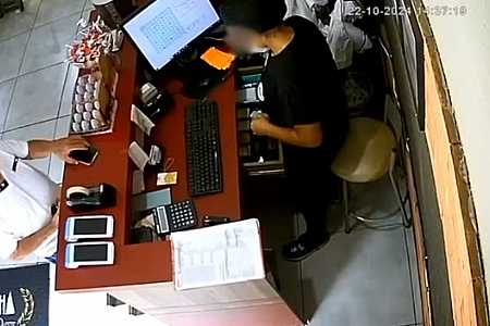 Justiça arquiva investigação contra aposentado que foi imobilizado por policial após suspeita de furto de celular em padaria
