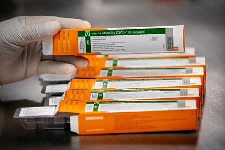Governo de SP lamenta ter sido informado sobre interrupção de testes da Coronavac pela imprensa
