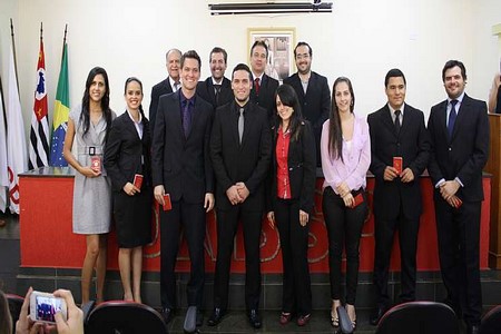 OAB Fernandópolis entrega Carteira da Ordem para novos advogados