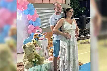 Mulher faz fertilização com dois embriões, engravida e dá à luz quadrigêmeas em SP