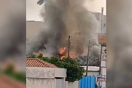 Jovem é agredida por vizinhos após atear fogo em casa durante desentendimento com a mãe em Birigui