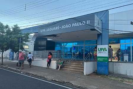 Paciente ameaça vigilante e bebe álcool em gel em unidade de saúde em Rio Preto