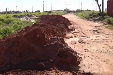 Sem asfalto e coleta de lixo, moradores de Birigui procuram MP