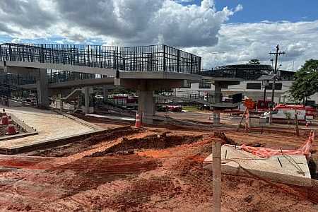 Laudo aponta que queda de parte da passarela que deixou trabalhadores feridos ocorreu por falha nas soldas