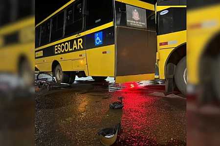 Homem morre após ser atropelado por ônibus escolar em Castilho