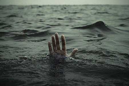 Adolescente morre afogado  em Guzolândia após cair com cavalo dentro de açude