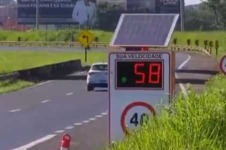 Motoristas reclamam de medidor de velocidade instalado às margens da Rodovia Euclides da Cunha