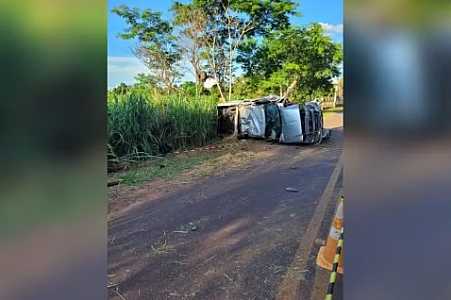 Motociclista morre atropelado por caminhonete em estrada rural de Santo Antônio do Aracanguá; polícia investiga crime