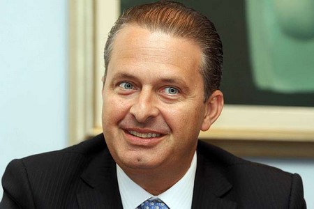 Eduardo Campos morreu no mesmo dia do avô Miguel Arraes