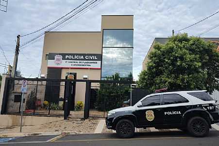 Polícia investiga morte de grávida encontrada em piscina no interior de SP
