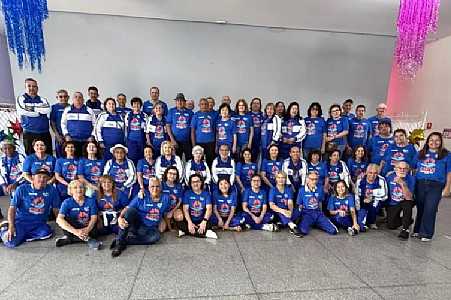 Delegação de Jales recebe agasalhos e camisetas para disputar o 27º JOMI em Araçatuba