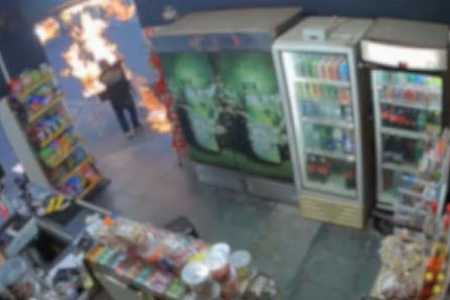 Comerciante que morreu após explosão em churrasqueira usou álcool para acender fogo, diz polícia
