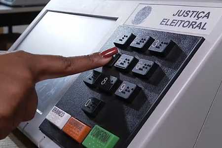 Eleitores com deficiência ou mobilidade reduzida do interior de SP têm até esta segunda para solicitar transporte gratuito nas eleições