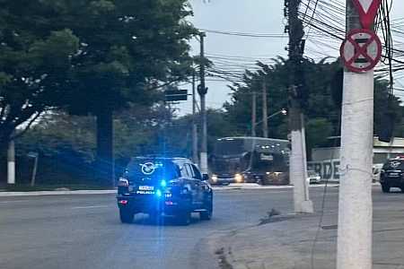 Polícia realiza operação contra grupo envolvido em furtos de peças eletrônicas de ônibus