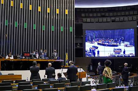 Gasto médio para um deputado federal se eleger fica 40% maior neste ano
