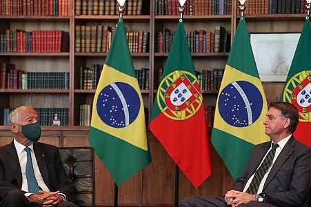 Presidente de Portugal e comitiva saíram constrangidos de almoço com Bolsonaro