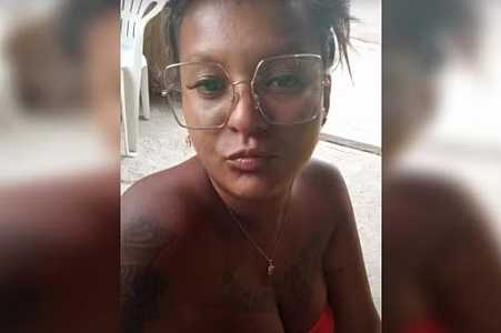 Jovem suspeito de ajudar homem a matar namorada com mais de 50 facadas é preso no interior de SP