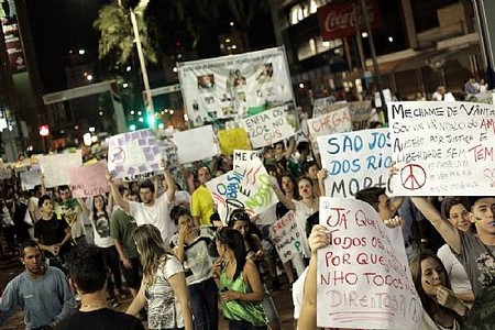 Manifestação a favor da liberdade de expressão reúne 5 mil em Rio Preto